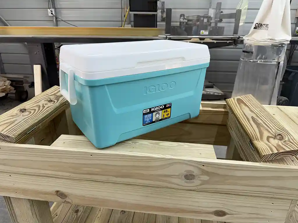 Mobile Outdoor Cooler Table 6 Mobile Outdoor Cooler Table